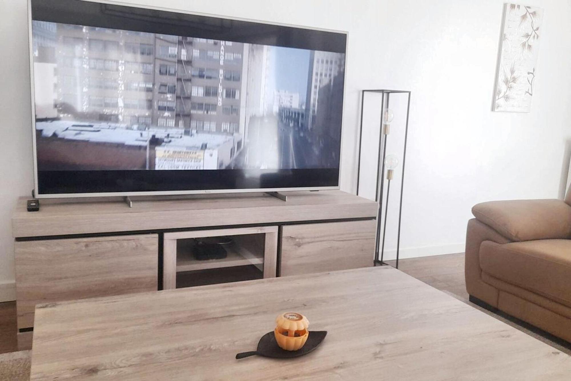 Modern Apartment In Cureghem Anderlecht 134 M² + Terrace Βρυξέλλες Εξωτερικό φωτογραφία
